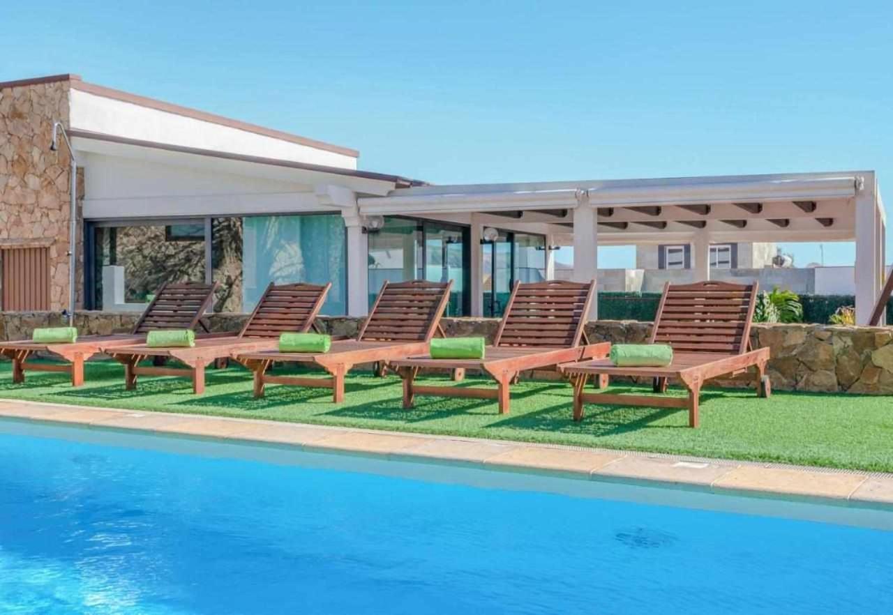 Villa Cobas Con Piscina Y Privada *